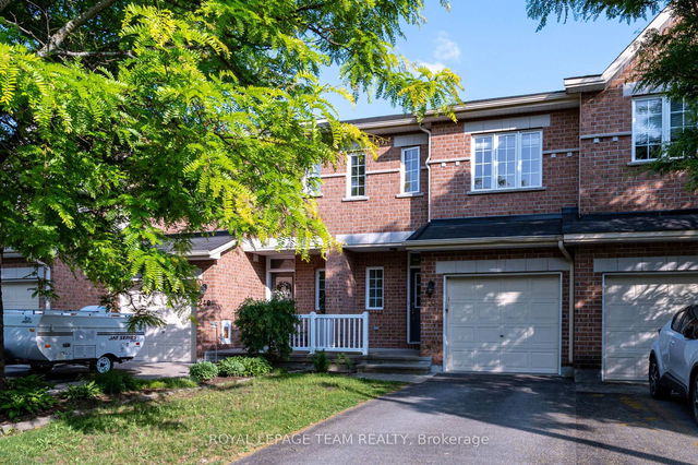 238 Tandalee Crescent