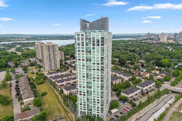 904 - 38 Metropole Private