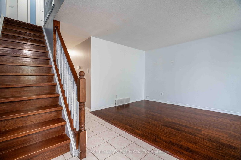 16 - 117 Bonaventure Dr, Hamilton, L9C 4P8 | Image 3