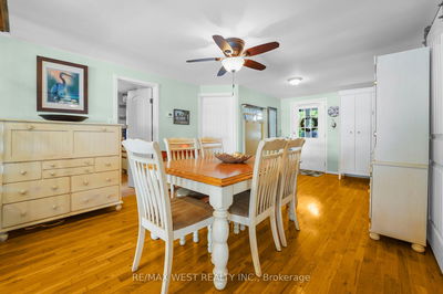 23 Holly Tr, Puslinch - Puslinch Lake Settlement Areas image-0-4