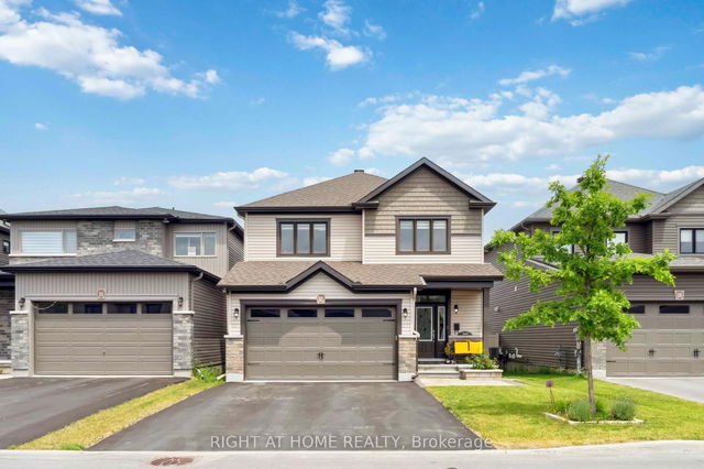 102 Hickstead Way