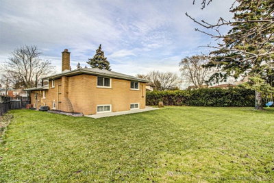 Detached House leased at 33 Garvey Crescent, Hamilton, Ontario, L8K 3W9 - Corman - MLS: X12232456