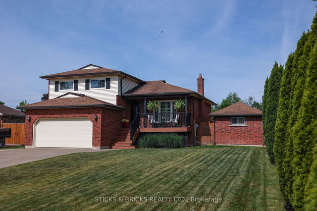 8238 Lexington Court