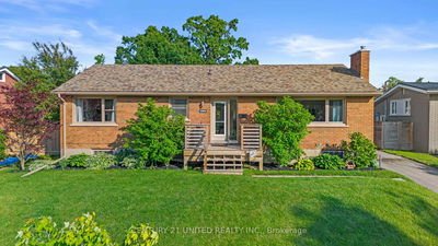 1056 Glebemount Cres, Peterborough North - 1 Central