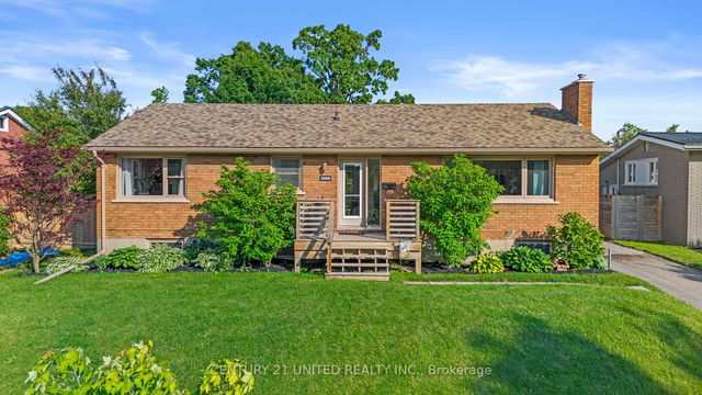 1056 Glebemount Crescent