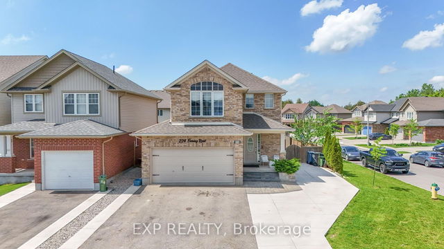 224 Fleming Road E