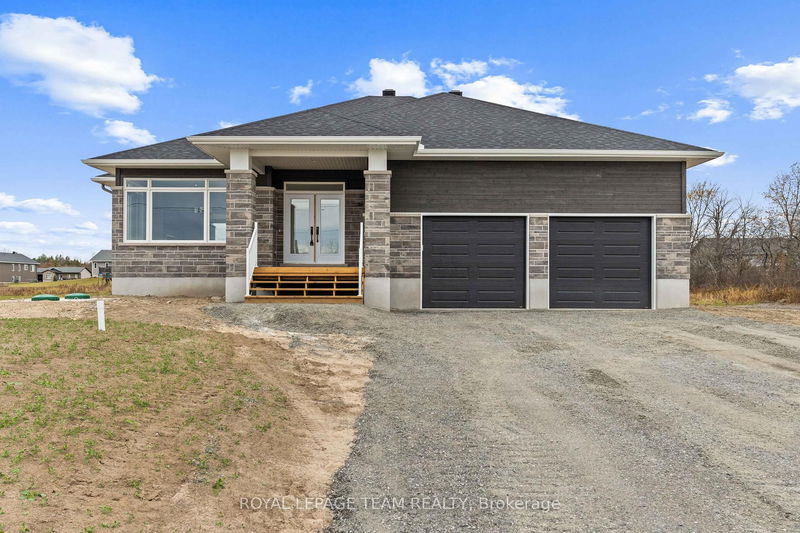 62 Hogan Dr, Arnprior - Mcnab/Braeside Twps image-0-0