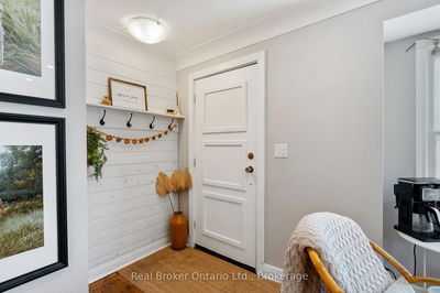 28 Lyndhurst St, Brantford -  image-0-2