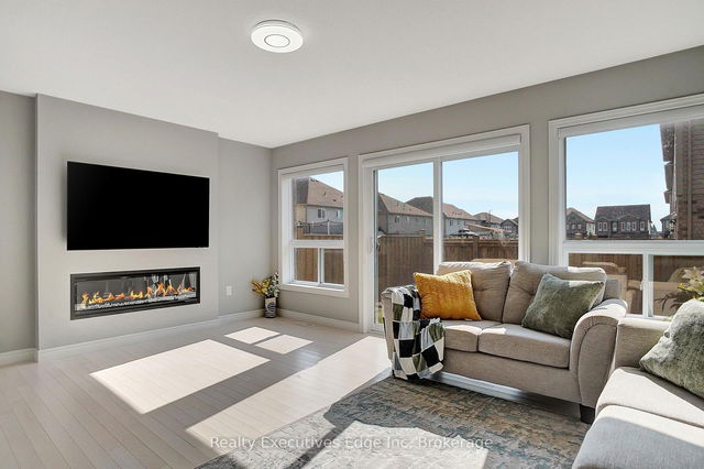 59 John Brabson Crescent