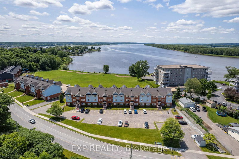 Unit B6 — 160 EDWARDS St, Clarence-Rockland - Town of Rockland image-0-0