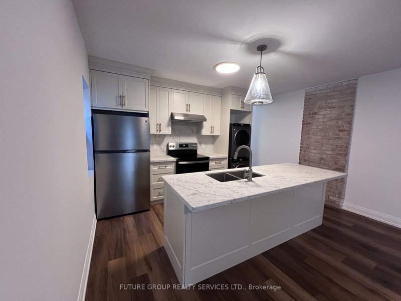 1 - 4876 Simcoe St, Niagara Falls, L2E 1V9 | Image 2