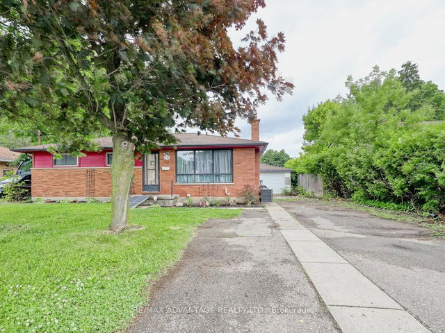 239 Commissioners Road W