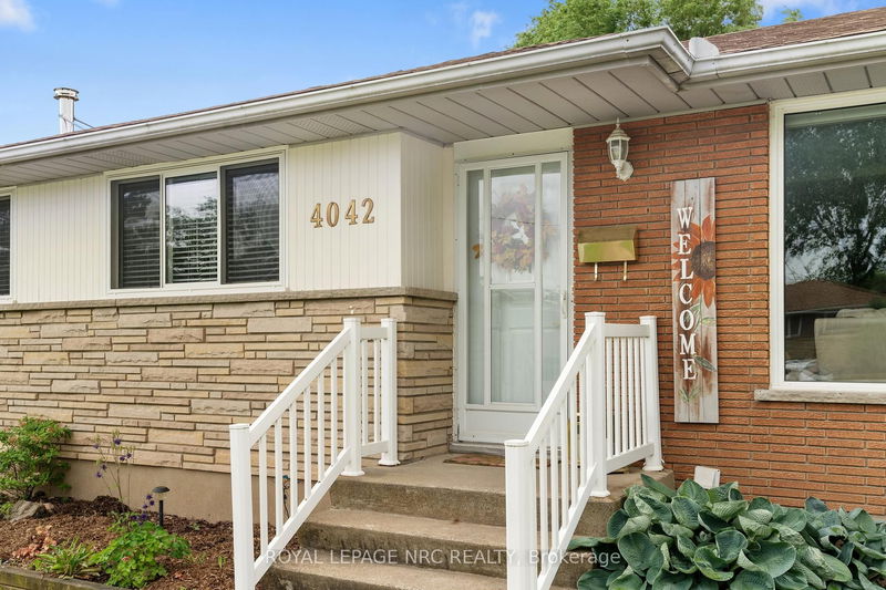 4042 Montcalm Cres, Niagara Falls - Chippawa image-0-0
