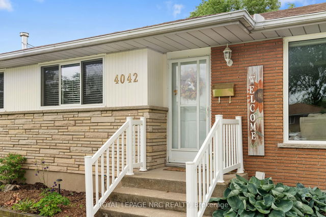4042 Montcalm Crescent