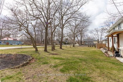 10A Betts Ave, Grimsby - Grimsby Beach image-0-3