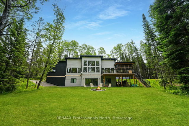 1086 Stothart Creek Road
