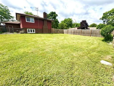 5955 Frontenac St, Niagara Falls - Arad/Fallsview image-0-2