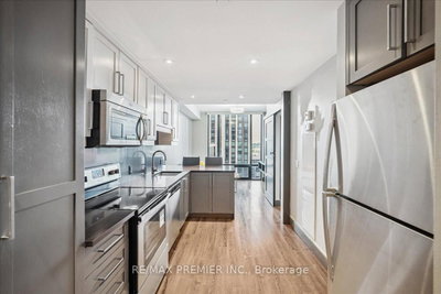 Unit 1007 — 330 Phillip Street — photo 6