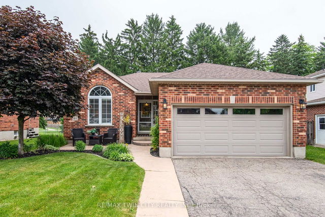 46 Ritz Crescent