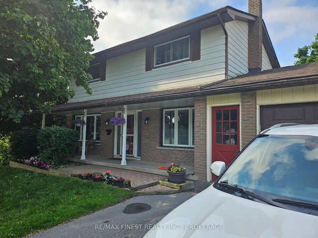1043 LINCOLN Drive