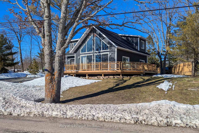 26 Macey Bay Rd, Georgian Bay, L0K 1S0 | Image 2