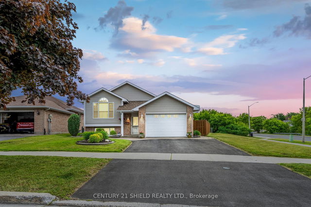 253 Northwoods Crescent