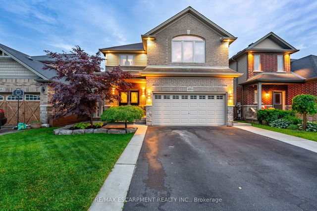 4884 Allan Court