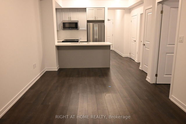 1106 - 460 Dundas Street E
