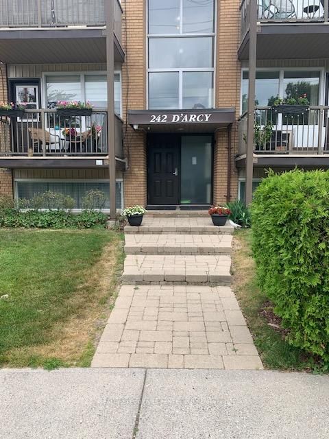 11 - 242 Darcy Street S