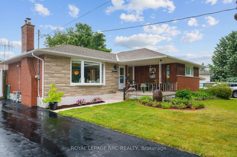 83 Lakeside Dr, Grimsby - Grimsby Beach image-0-0