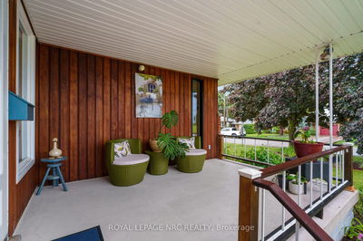 83 Lakeside Dr, Grimsby - Grimsby Beach image-0-2