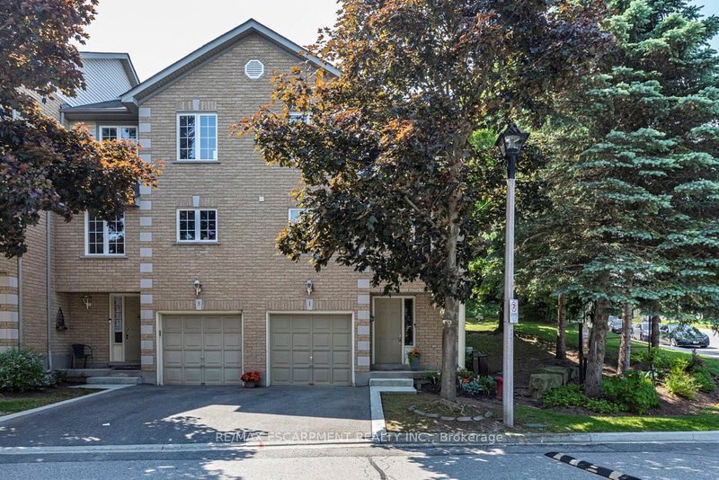 1 - 31 Moss Blvd, Hamilton, L9H 7A6 | Image 2