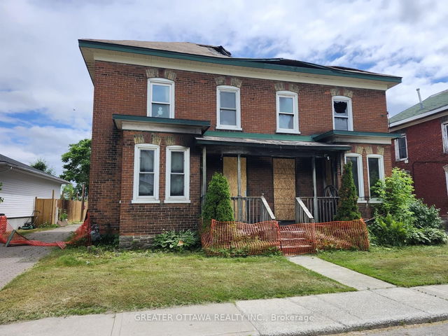 19-21 Lanark Street S