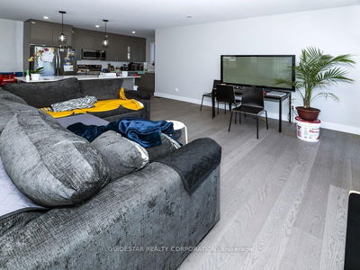 Unit A & B — 25 Pennard Way, Ottawa - Hunt Club Park/Greenboro image-0-3