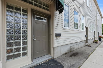 Unit 1 — 49 Ontario St, Grimsby - Grimsby East image-0-1