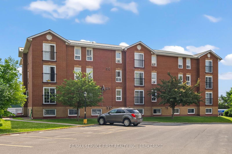 Unit 105 — 550 Talbot Pl, Gananoque - Gananoque image-0-0