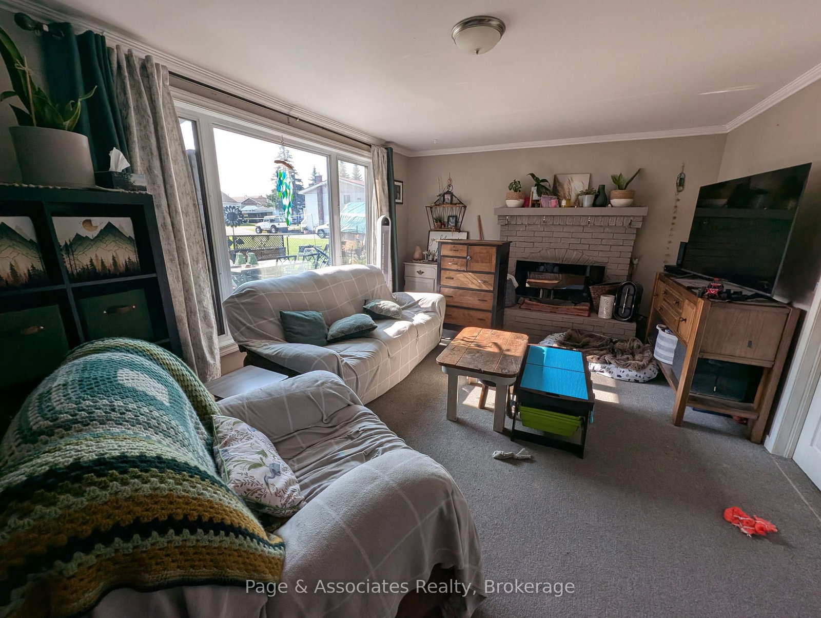 Listing Image 5