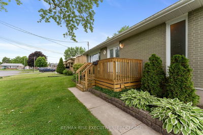 9 Henry Cres, Loyalist - Amherstview image-0-1