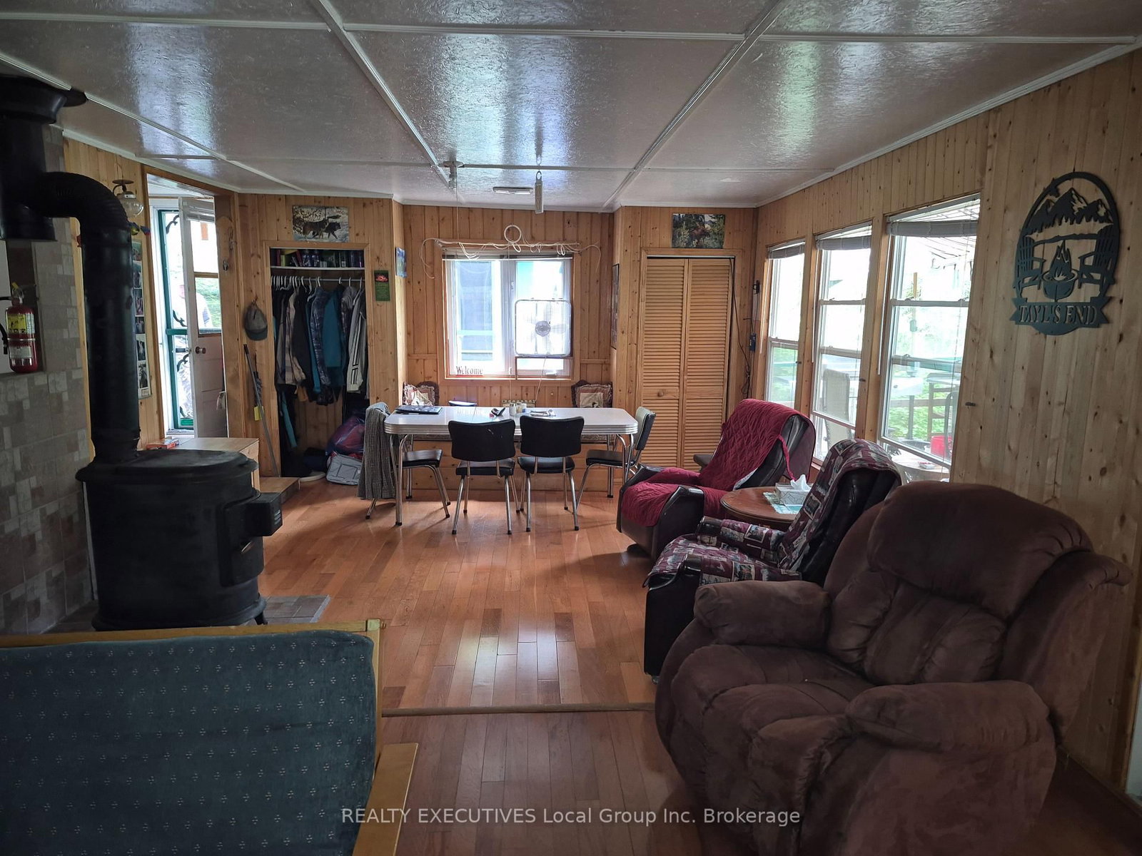 Listing Image 7