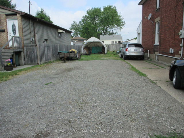15 Bayfield Avenue