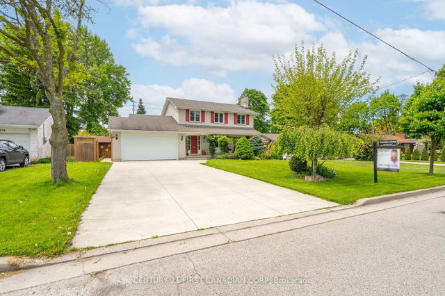 638 Middlewoods Drive