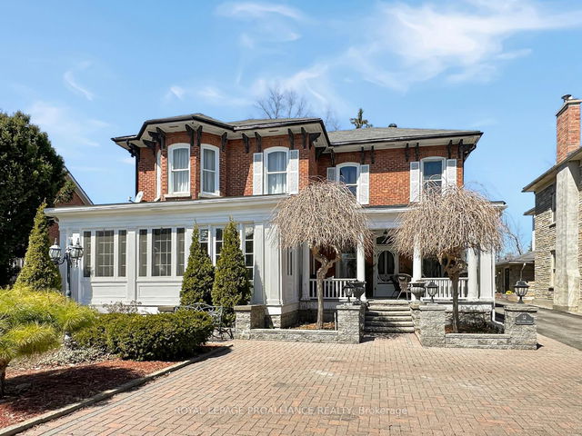 52 West Front Street