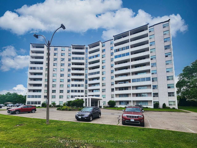1002 - 35 Towering Heights Boulevard