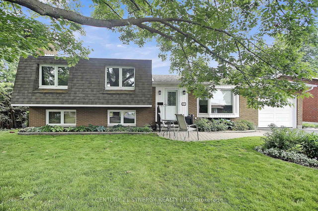 27 Tripp Crescent