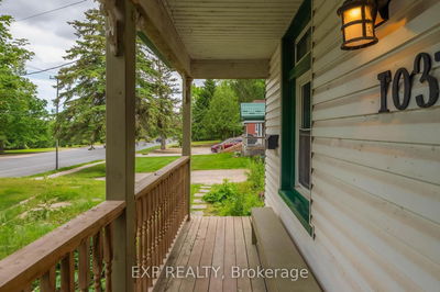 1033 Water St, Peterborough North - 1 South image-0-3
