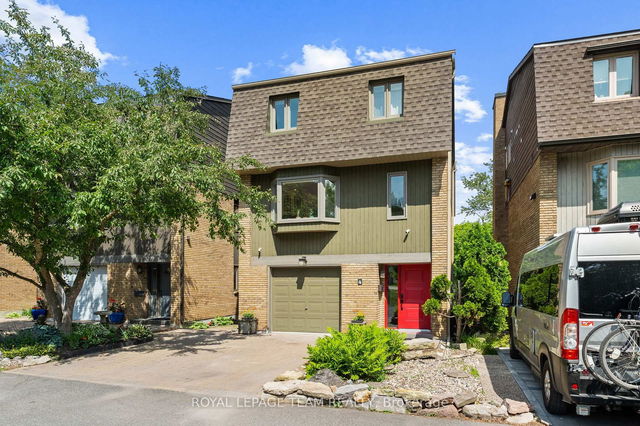 4 - 1011 Prince Of Wales Drive