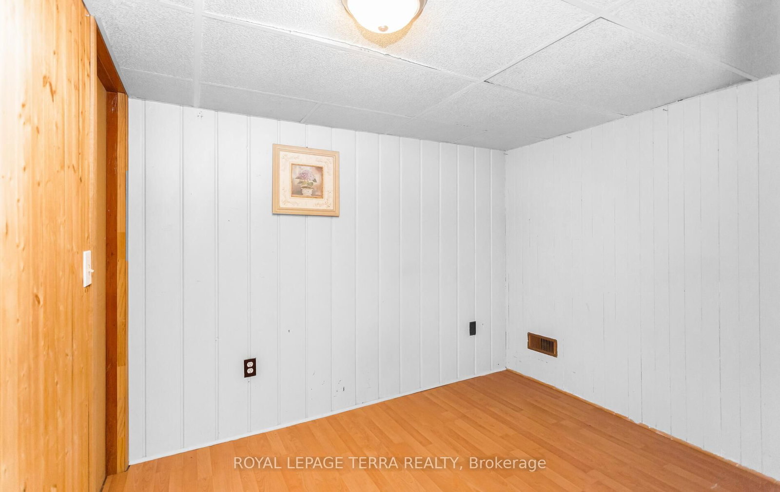 Listing Image 29