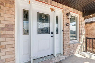 42 York Dr, Peterborough North - 1 North image-0-3