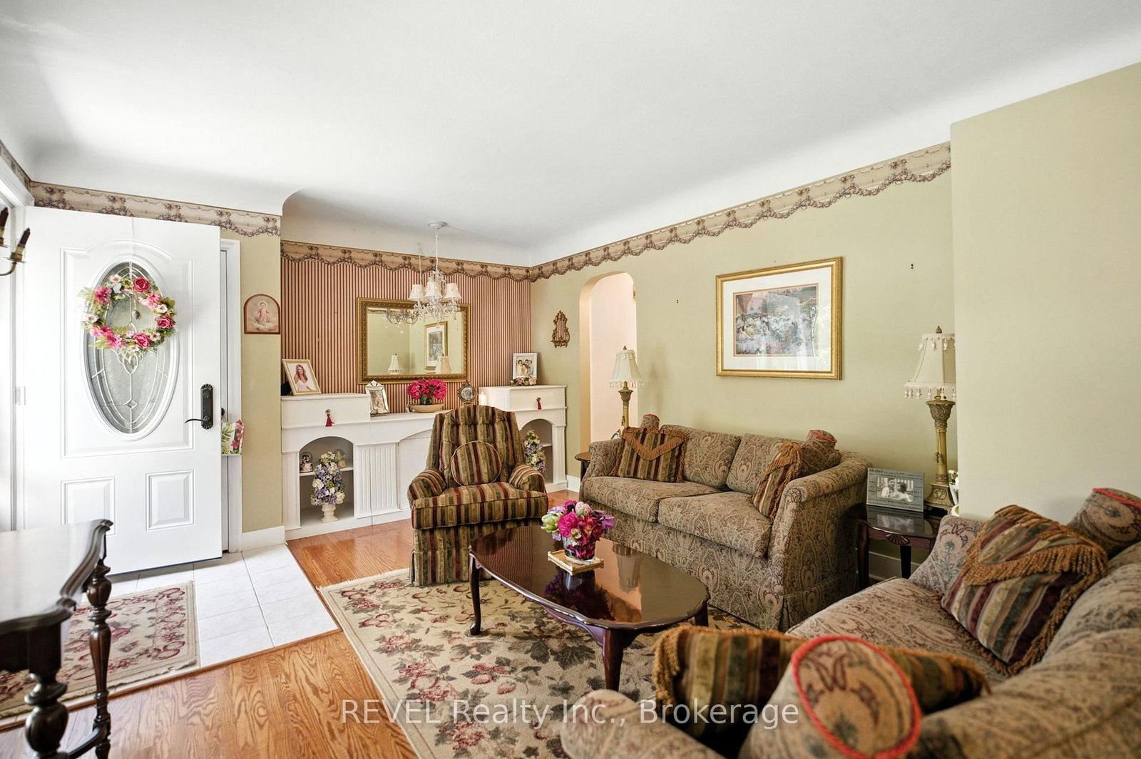Listing Image 9