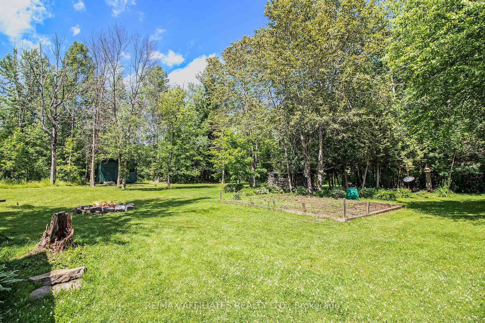 Detached House sold at 9674 Hall Road, Augusta, Ontario, K0G 1R0 - Augusta Twp - MLS: X12242030